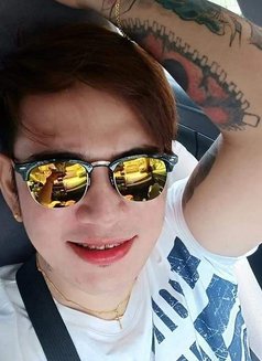 Enzo - Male escort in Manila Photo 8 of 13