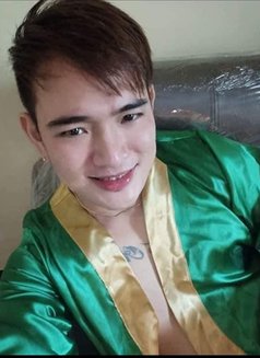 Enzo - Male escort in Manila Photo 12 of 13