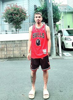 Enzo - Male escort in Tokyo Photo 5 of 7