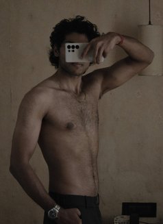 Enzo - Male escort in Bangalore Photo 4 of 4