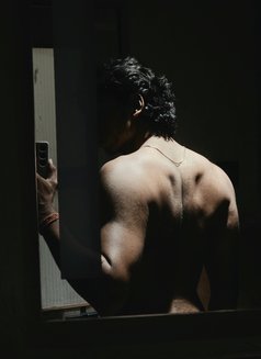 Enzo - Acompañantes masculino in Bangalore Photo 2 of 3