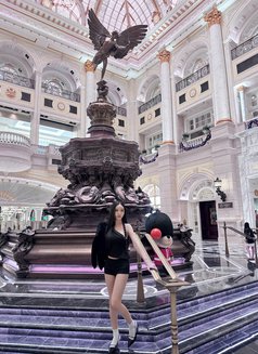 Eraele - puta in Tokyo Photo 4 of 8