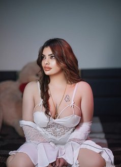 Sexy girl - escort in Erbil Photo 2 of 2