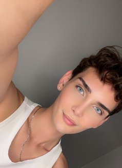 Eren - Acompañantes masculino in İstanbul Photo 2 of 9