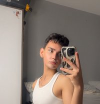 Eren - Acompañantes masculino in İstanbul Photo 1 of 3