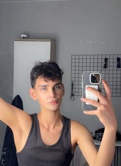 Eren - Male escort in İstanbul Photo 5 of 5