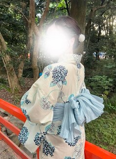 Erena - puta in Osaka Photo 3 of 3