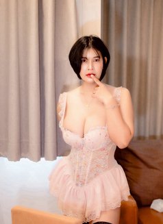 Eri - escort in Bangkok Photo 2 of 8