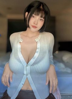 Eri - escort in Yokohama Photo 2 of 3