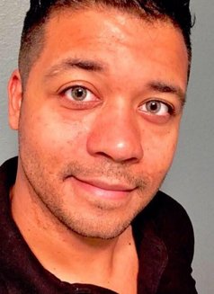 Eric - Male escort in Abu Dhabi Photo 2 of 6