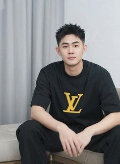 Eric - Male escort in Kuala Lumpur Photo 3 of 4