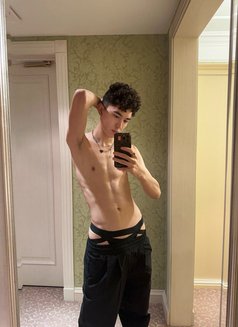 Eric - Male escort in İstanbul Photo 7 of 9