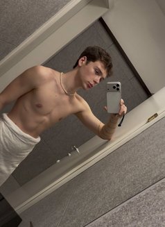 Eric - Male escort in Zürich Photo 2 of 9