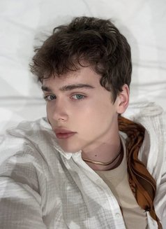 Eric - Male escort in Zürich Photo 6 of 9