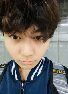 Eric - Male escort in Seoul Photo 2 of 2