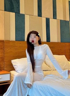 Erica - escort in Colombo Photo 3 of 4