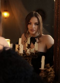 Erica - puta in Beirut Photo 12 of 14