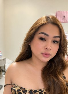 Erich - Transsexual escort in Dubai Photo 16 of 16