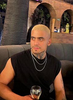 Erick - Male escort in Bayonne Photo 4 of 11