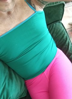 Ericka - Male escort in Maputo Photo 2 of 5