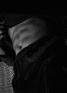 Erik For Women & Couples & Mistress - Acompañantes masculino in Dubai Photo 10 of 18