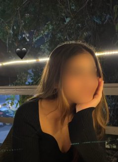 Erik - escort in Doha Photo 1 of 7