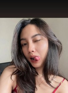 Erika - masseuse in Jakarta Photo 2 of 3