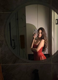 Erin - puta in Dubai Photo 3 of 20