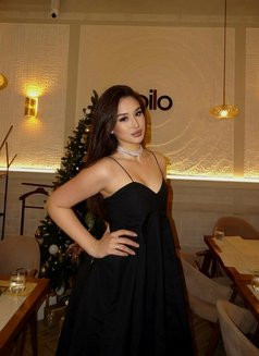 Erin - puta in Dubai Photo 11 of 20