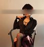 Erin - puta in Munich Photo 1 of 7