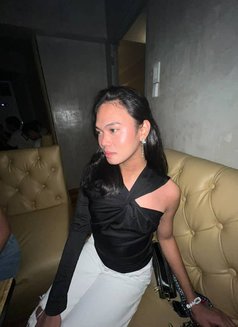Erinlily - Acompañantes transexual in Manila Photo 5 of 8