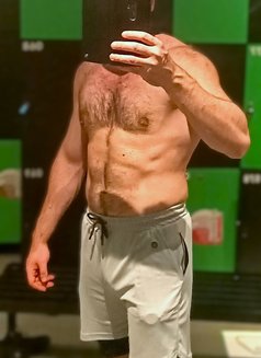 Erkin - Male escort in İstanbul Photo 3 of 9