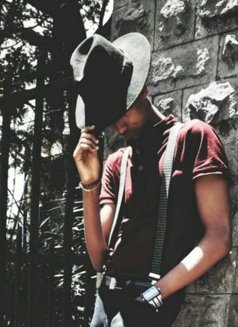 Hubb - Acompañantes masculino in Addis Ababa Photo 1 of 1