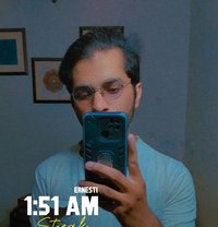 Ernesti - Acompañantes masculino in Lahore