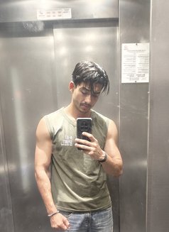 Eros - Acompañantes masculino in New Delhi Photo 12 of 12