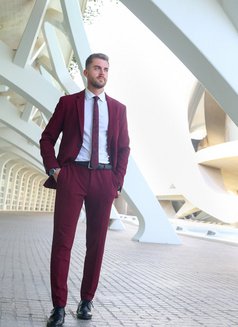 Eros - Male escort in Barcelona Photo 4 of 6