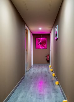 Erotic Massage - escort agency in Barcelona Photo 4 of 16