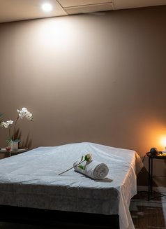 Erotic Massage - escort agency in Barcelona Photo 5 of 16