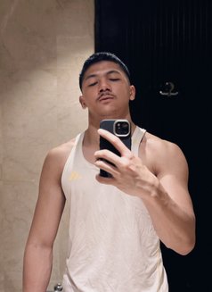 Erotic Massage - Male escort in Jakarta Photo 8 of 10