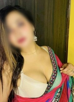 Erotic Sensible B2b Oil Masage Borivali - puta in Mumbai Photo 1 of 4