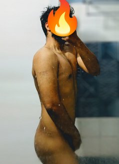 Errotic massage with Big Hard Casanova - Acompañantes masculino in Bangalore Photo 2 of 3