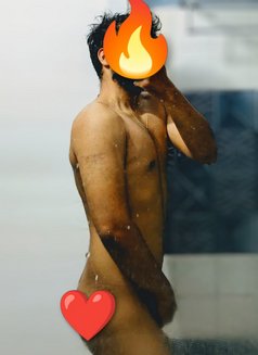 Errotic massage with Big Hard Casanova - Acompañantes masculino in Bangalore Photo 3 of 3