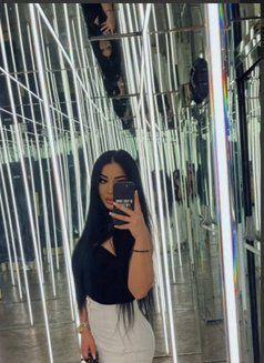 Escort Amsterdam Darlings of Nicole - puta in Amsterdam Photo 7 of 8