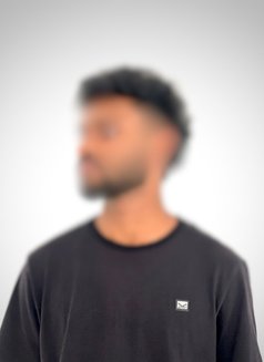 Escort any age for Vip Ladies - Male escort in Colombo Photo 4 of 5