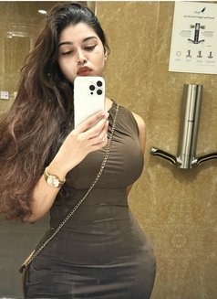 Escort Available - puta in Kolkata Photo 1 of 2