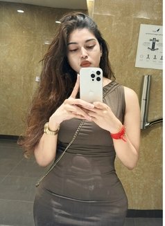 Escort Available - puta in Kolkata Photo 2 of 2