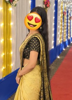 Escort cam & real escort - escort in Hyderabad Photo 3 of 6