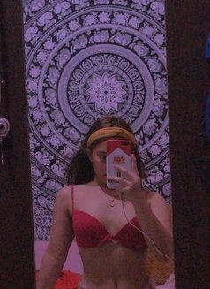 Escort/camshow/content Selling - escort in Manila Photo 2 of 2