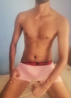 Escort Fantasy for Ladies and Girls - Male escort in Colombo Photo 5 of 16