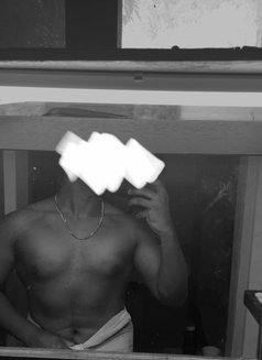 Cam , Meetup , Full Night, couples - Male adult performer in Colombo Photo 3 of 8